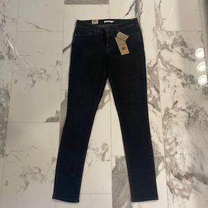 Levi’s 711 Skinny Jeans